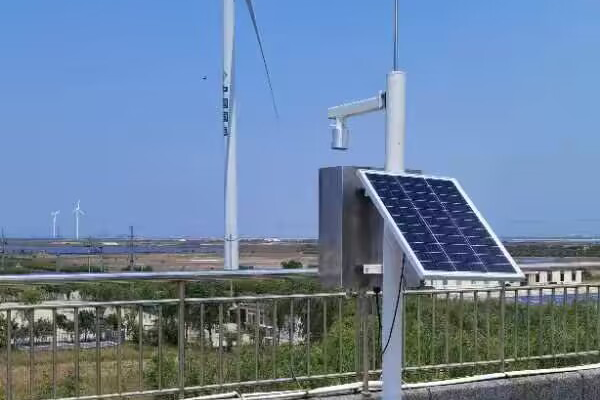 龍峰石油倉儲(chǔ)有限公司雷電預(yù)警系統(tǒng)安裝